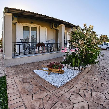 Villa Doreta Roda  Buitenkant foto